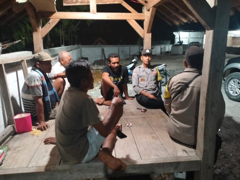 Cegah Gangguan Kamtibmas, Polsek Kedungtuban dan Kradenan Gelar Patroli Bersinggungan