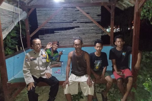 Jaga Kondusivitas Malam Hari, Bhabinkamtibmas Bogorejo Sambangi dan Ajak Warga Aktifkan Satkamling